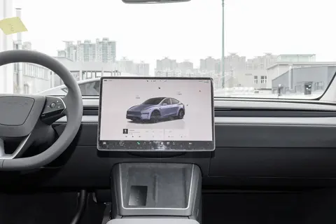 特斯拉 Model Y 加装避坑 电池防护 + 舒适升级必看