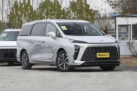 别克 GL8 完整用车成本详解 保养 + 保险年检全攻略