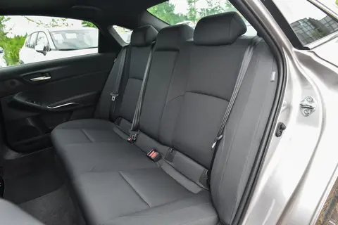 深度体验：亚洲龙——舒适之选的中型轿车