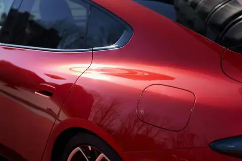 再也不怕断电打不开！小米SU7新门把手提前符合国标